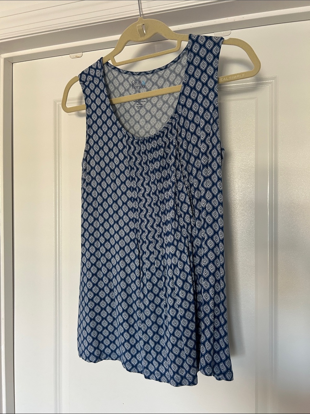 croft & barrow Navy and White Geometric Print Sleeveless Tank